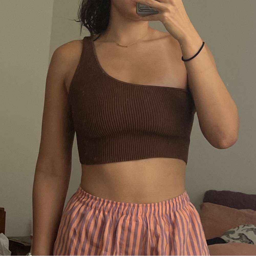 Babaton Brown Ribbed One-Shoulder Crop Top (size M)